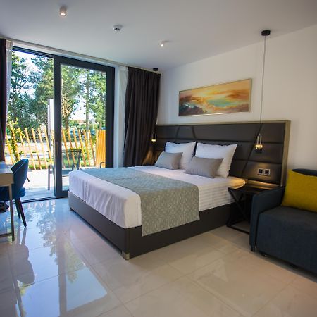 Liberty Plaza Hotel Novalja Luaran gambar