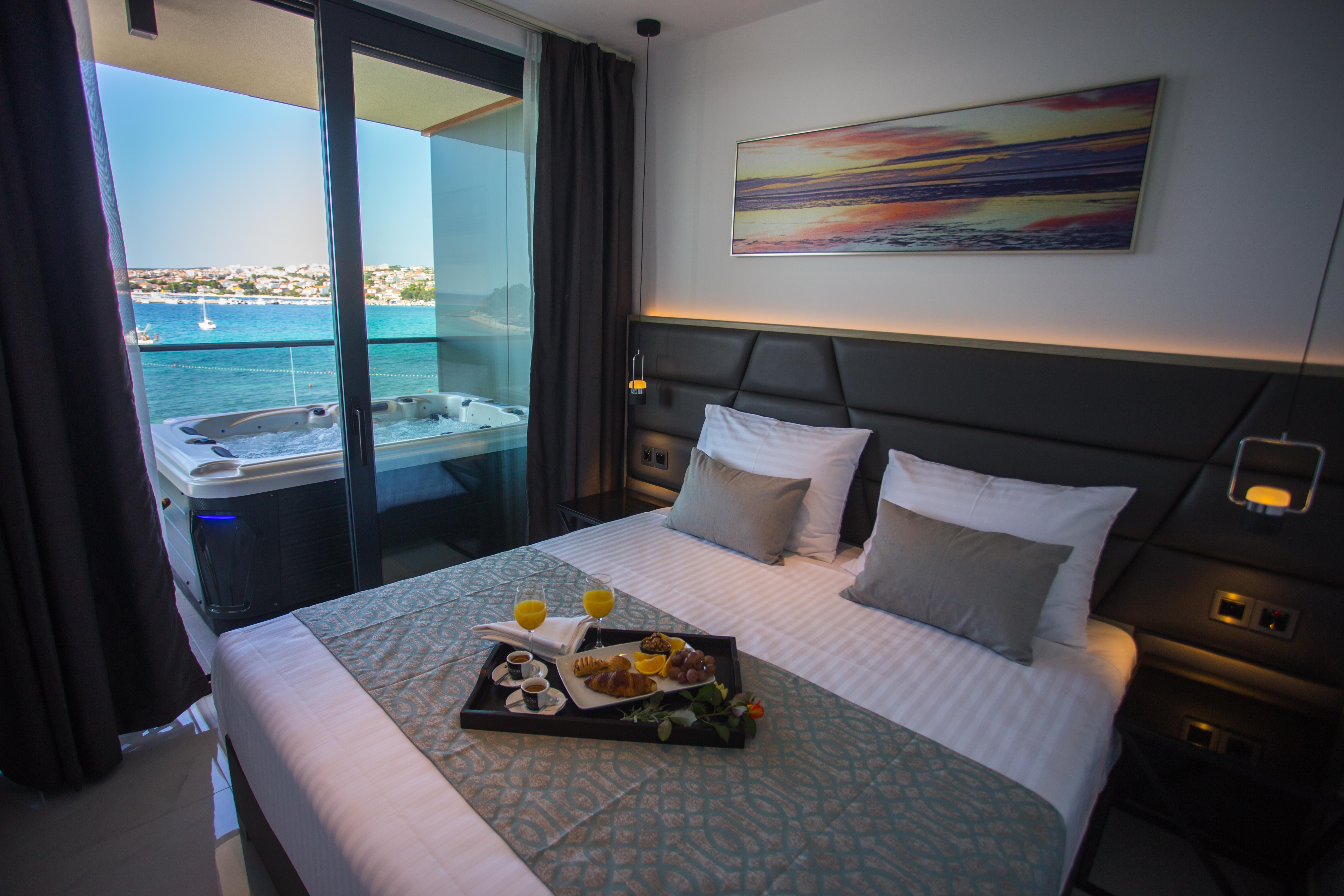 Liberty Plaza Hotel Novalja Luaran gambar